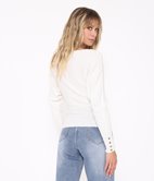 Pull ample à boutons