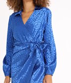 Robe portefeuille satinée léopard