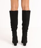 Bottes pointues en suédine