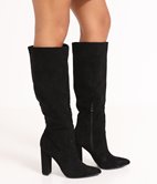 Bottes pointues en suédine