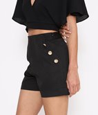 Short à boutons