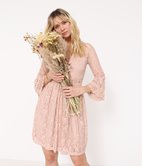 Robe ajourée en dentelle