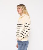 Pull camionieur marin