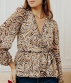 Top Yolanda cache-coeur