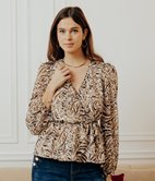 Top Yolanda cache-coeur