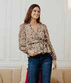 Top Yolanda cache-coeur